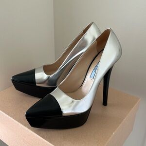 Prada  Leather Pumps / Silver/Black